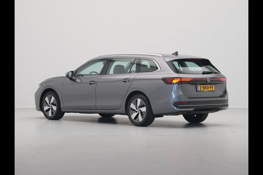 Volkswagen Passat Variant 1.5 eTSI 150pk Business Trekhaak Navigatie Camera Acc 112