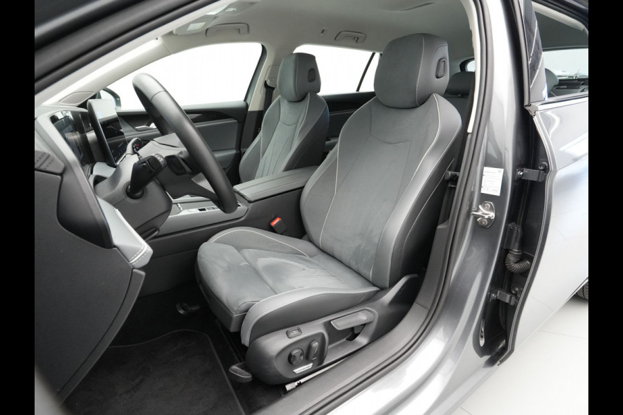 Volkswagen Passat Variant 1.5 eTSI 150pk Business Trekhaak Navigatie Camera Acc 112