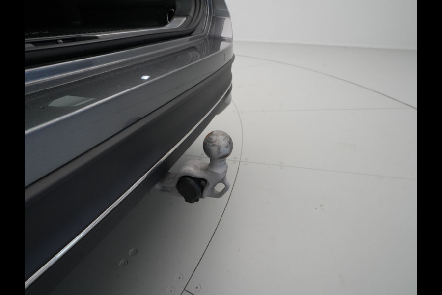 Volkswagen Passat Variant 1.5 eTSI 150pk Business Trekhaak Navigatie Camera Acc 112