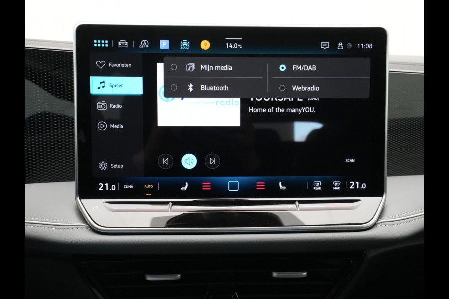 Volkswagen Passat Variant 1.5 eTSI 150pk Business Trekhaak Navigatie Camera Acc 112