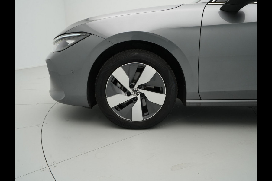 Volkswagen Passat Variant 1.5 eTSI 150pk Business Trekhaak Navigatie Camera Acc 112