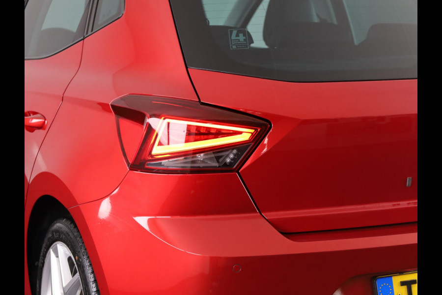 Seat Ibiza 1.0 TSI FR Business Intense 115pk Automaat | Panoramdak | Led koplampen | Apple Carplay/ Android auto | 17 inch lichtmetalen velgen