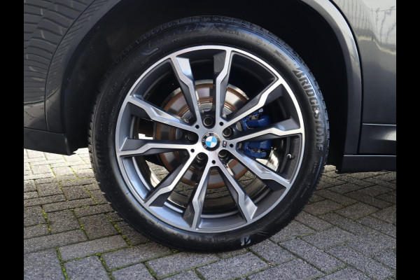 BMW X4 xDrive30i High Executive M Sport Pakket Automaat / Navigatie Professional / Panoramadak / Head-Up Display / Driving Assistant Plus / Innovation Pakket / Leder / M Sportremsysteem / Adaptief Onderstel / 20 Inch