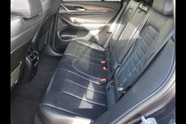 BMW X4 xDrive30i High Executive M Sport Pakket Automaat / Navigatie Professional / Panoramadak / Head-Up Display / Driving Assistant Plus / Innovation Pakket / Leder / M Sportremsysteem / Adaptief Onderstel / 20 Inch