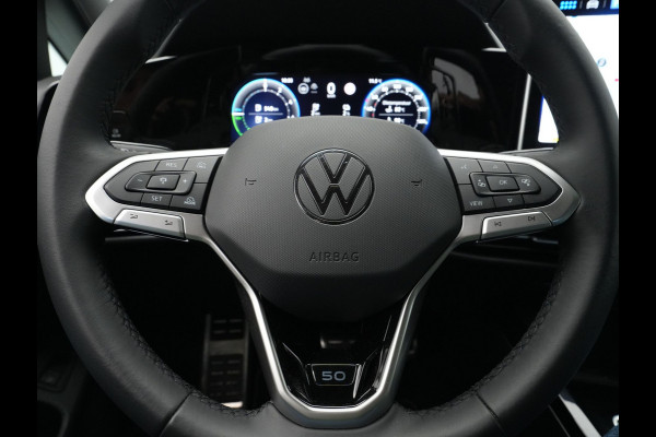 Volkswagen Golf 1.5 eHybrid 204pk 50 Edition Navigatie Camera Stoelverwarming Carplay Stoelmassage 143