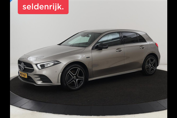 Mercedes-Benz A-Klasse 250e AMG Limited | Trekhaak | Stoelverwarming | Camera | Sfeerverlichting | Navigatie | Widescreen | Park Assist | Full LED | Leder/Alcantara | Climate control | PHEV | Plug In