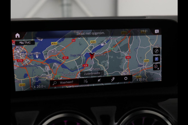 Mercedes-Benz A-Klasse 250e AMG Limited | Trekhaak | Stoelverwarming | Camera | Sfeerverlichting | Navigatie | Widescreen | Park Assist | Full LED | Leder/Alcantara | Climate control | PHEV | Plug In