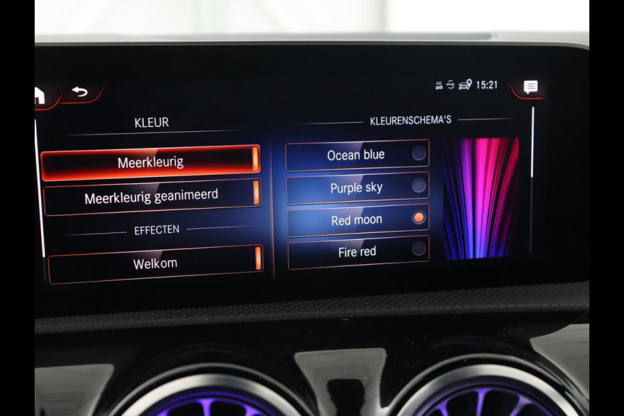 Mercedes-Benz A-Klasse 250e AMG Limited | Trekhaak | Stoelverwarming | Camera | Sfeerverlichting | Navigatie | Widescreen | Park Assist | Full LED | Leder/Alcantara | Climate control | PHEV | Plug In