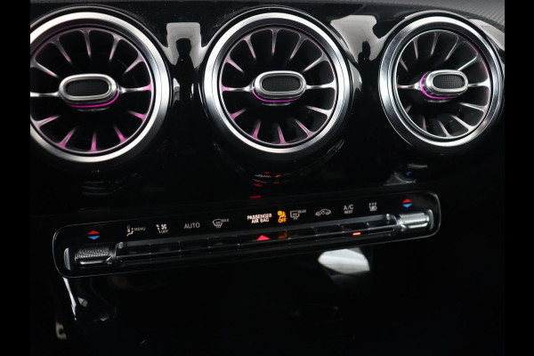 Mercedes-Benz A-Klasse 250e AMG Limited | Trekhaak | Stoelverwarming | Camera | Sfeerverlichting | Navigatie | Widescreen | Park Assist | Full LED | Leder/Alcantara | Climate control | PHEV | Plug In