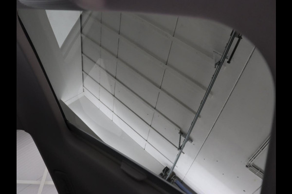 Volkswagen Golf 1.0 eTSI Life Business | Panoramadak | Matrix LED | Camera | Stoelverwarming | Massage | Carplay | Adaptive cruise | Park Assist | Sfeerverlichting | Navigatie | Side Assist | Stuurverwarming