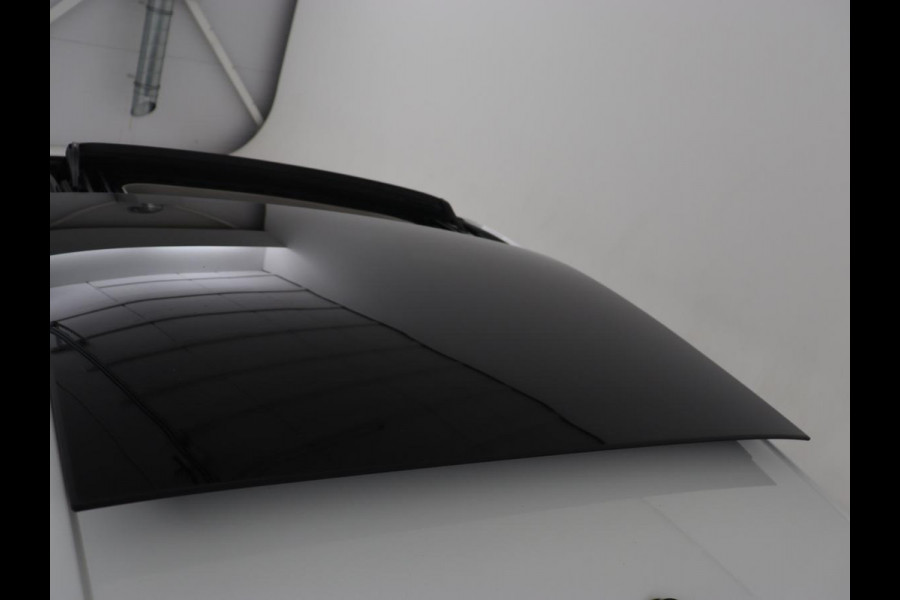 Volkswagen Golf 1.0 eTSI Life Business | Panoramadak | Matrix LED | Camera | Stoelverwarming | Massage | Carplay | Adaptive cruise | Park Assist | Sfeerverlichting | Navigatie | Side Assist | Stuurverwarming