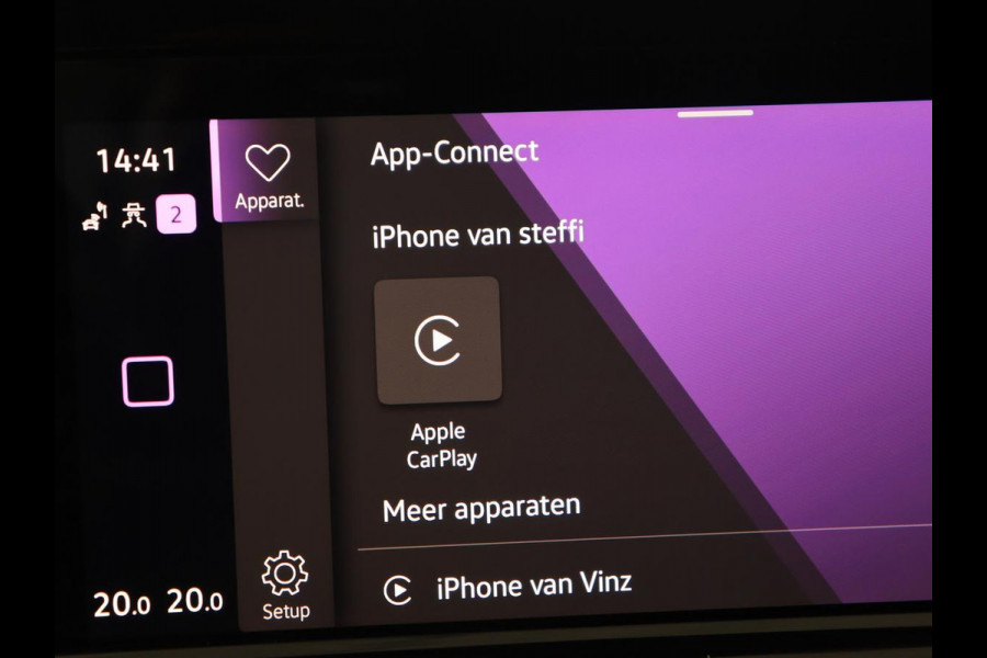Volkswagen Golf 1.0 eTSI Life Business | Panoramadak | Matrix LED | Camera | Stoelverwarming | Massage | Carplay | Adaptive cruise | Park Assist | Sfeerverlichting | Navigatie | Side Assist | Stuurverwarming