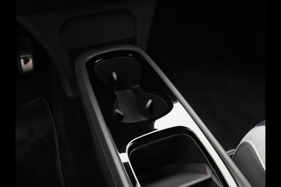 Volkswagen ID.3 First Plus 58 kWh 204pk Navigatie Camera Stoel/Stuurverwarming Carplay Pdc 2