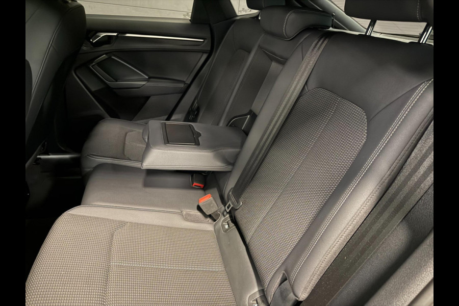 Audi Q3 Sportback 45 TFSI e 2X S-LINE BLACK-LINE 19'' V-COCKPIT/NAVI/DAB/LED/ECC/PDC/CRUISE/KEYLESS///