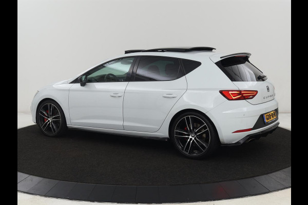 Seat Leon 2.0 TSI Cupra 300 | Panoramadak | Stoelverwarming | Carplay | Camera | Leder/Alcanatara | Full LED | Sfeerverlichting | 19'' | Navigatie | Climate control | Parkeerhulp | Cruise control
