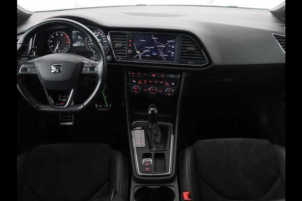 Seat Leon 2.0 TSI Cupra 300 | Panoramadak | Stoelverwarming | Carplay | Camera | Leder/Alcanatara | Full LED | Sfeerverlichting | 19'' | Navigatie | Climate control | Parkeerhulp | Cruise control