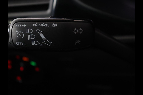 Seat Leon 2.0 TSI Cupra 300 | Panoramadak | Stoelverwarming | Carplay | Camera | Leder/Alcanatara | Full LED | Sfeerverlichting | 19'' | Navigatie | Climate control | Parkeerhulp | Cruise control