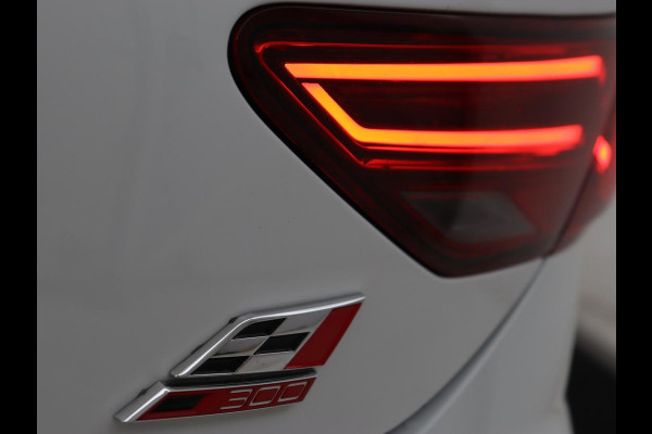 Seat Leon 2.0 TSI Cupra 300 | Panoramadak | Stoelverwarming | Carplay | Camera | Leder/Alcanatara | Full LED | Sfeerverlichting | 19'' | Navigatie | Climate control | Parkeerhulp | Cruise control