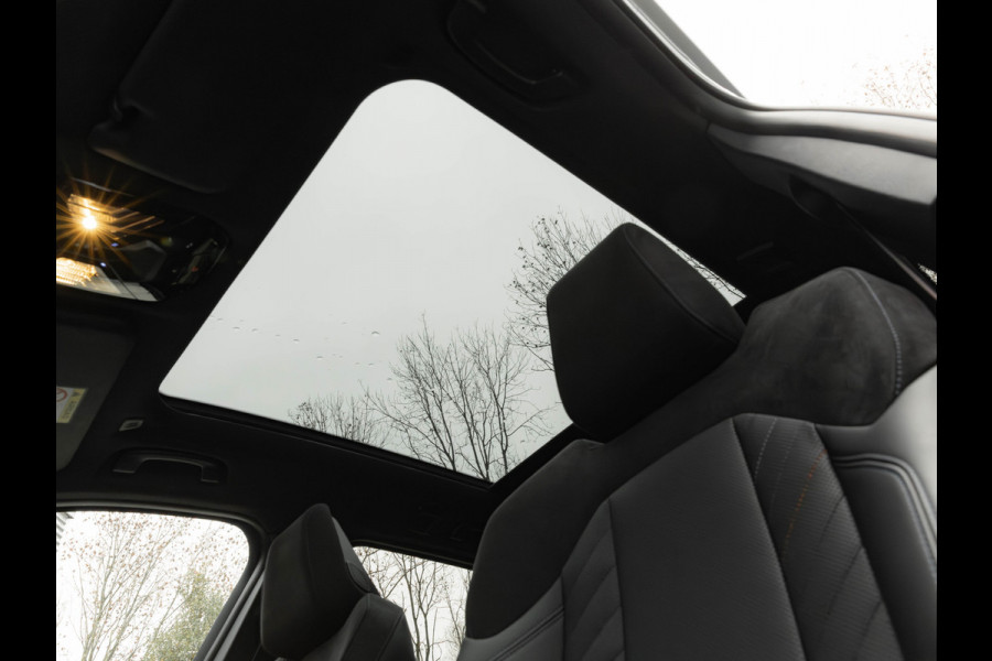 BMW X3 30e xDrive M-Sport Pro - Pano - Trekhaak - ACC - Harman Kardon - Head-up