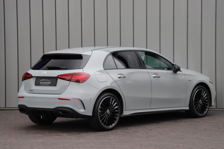 Mercedes-Benz A-Klasse 250e AMG | 218PK | Keyless-go | Sfeerverlichting | Widescreen | Stuurwielverw. | ACC | Standkachel | 2025.