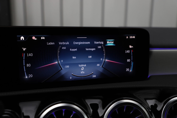 Mercedes-Benz A-Klasse 250e AMG | 218PK | Keyless-go | Sfeerverlichting | Widescreen | Stuurwielverw. | ACC | Standkachel | 2025.