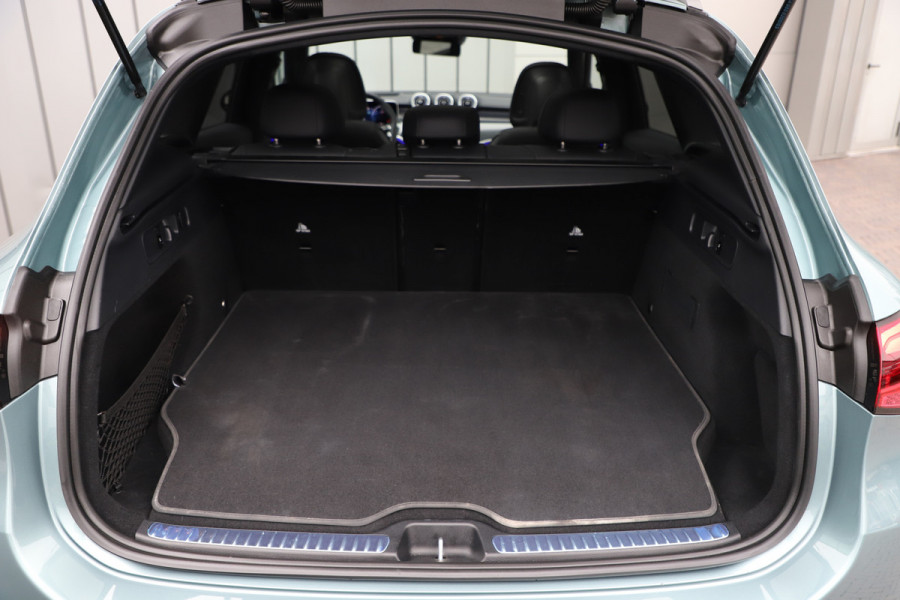 Mercedes-Benz GLC 300e AMG 4-Matic | 313PK | Massage | Head-up | Pano | Burmester | Sfeerverlichting | Stuurwielverw. | Distronic | Trekhaak | 202
