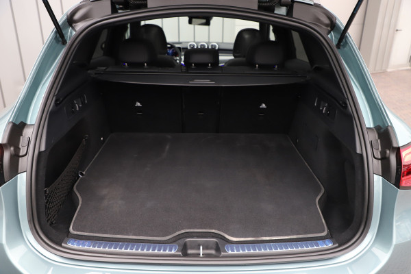 Mercedes-Benz GLC 300e AMG 4-Matic | 313PK | Massage | Head-up | Pano | Burmester | Sfeerverlichting | Stuurwielverw. | Distronic | Trekhaak | 202