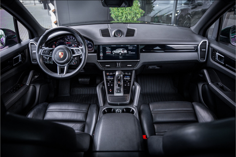 Porsche Cayenne 3.0 - Sport Chrono + | Panorama | Memory | Luchtvering