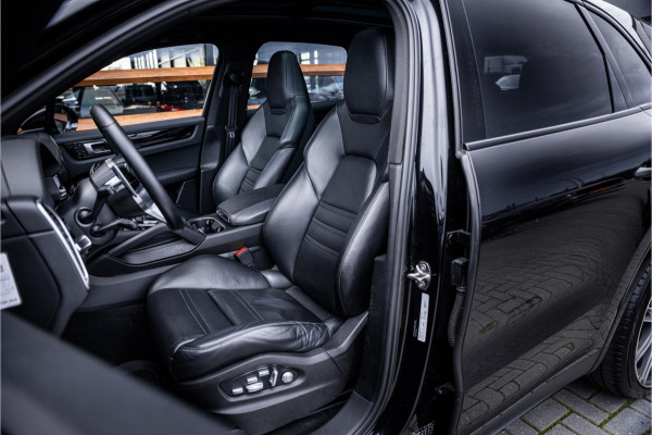 Porsche Cayenne 3.0 - Sport Chrono + | Panorama | Memory | Luchtvering