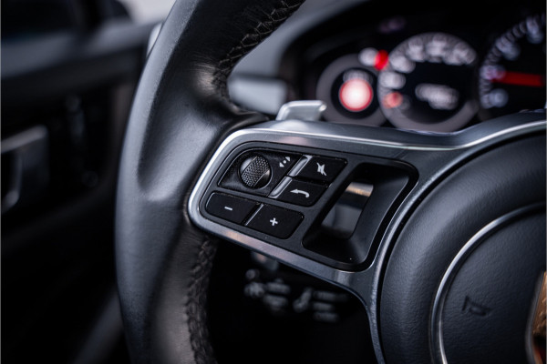 Porsche Cayenne 3.0 - Sport Chrono + | Panorama | Memory | Luchtvering
