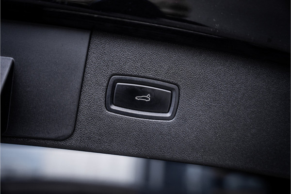 Porsche Cayenne 3.0 - Sport Chrono + | Panorama | Memory | Luchtvering