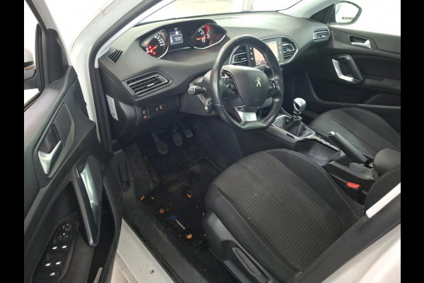 Peugeot 308 SW 1.2 PureTech Executive | Trekhaak | Navi | LMV |