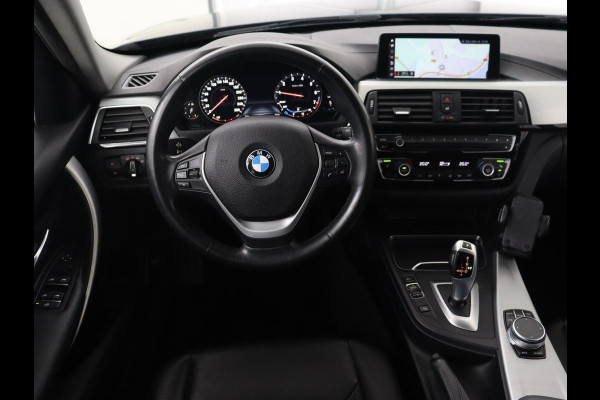 BMW 3 Serie 318i Luxury Edition | Leder | Stoelverwarming | Full LED | Navigatie | Parkeerhulp | Climate control | Bluetooth | Cruise control