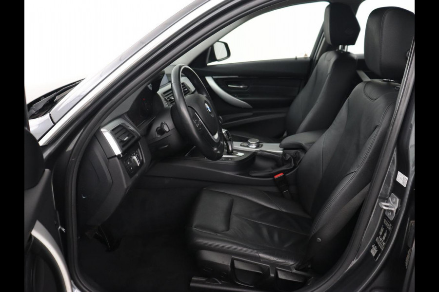 BMW 3 Serie 318i Luxury Edition | Leder | Stoelverwarming | Full LED | Navigatie | Parkeerhulp | Climate control | Bluetooth | Cruise control