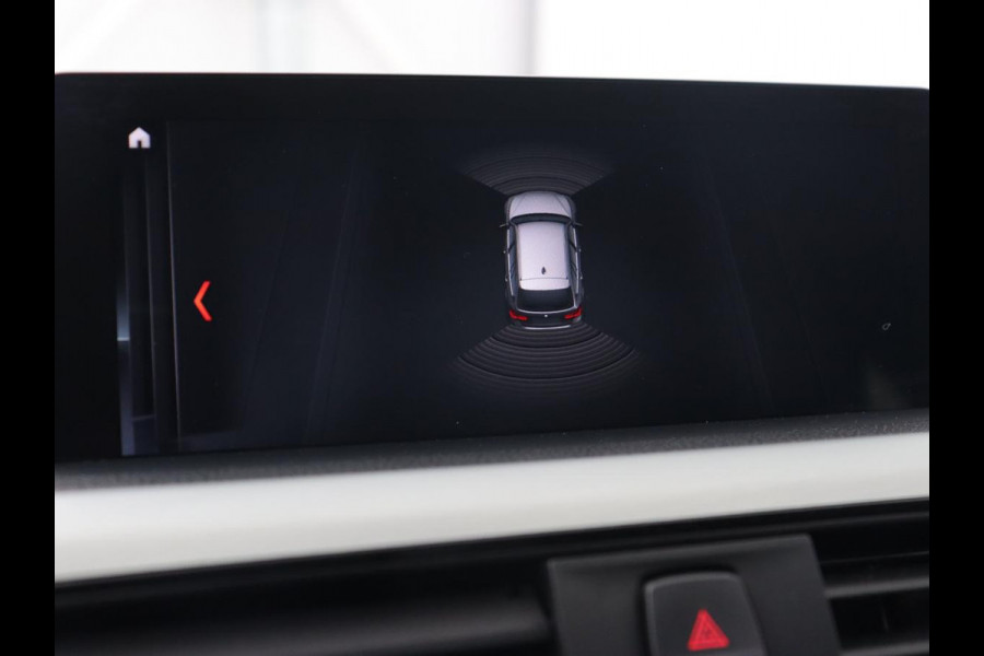 BMW 3 Serie 318i Luxury Edition | Leder | Stoelverwarming | Full LED | Navigatie | Parkeerhulp | Climate control | Bluetooth | Cruise control