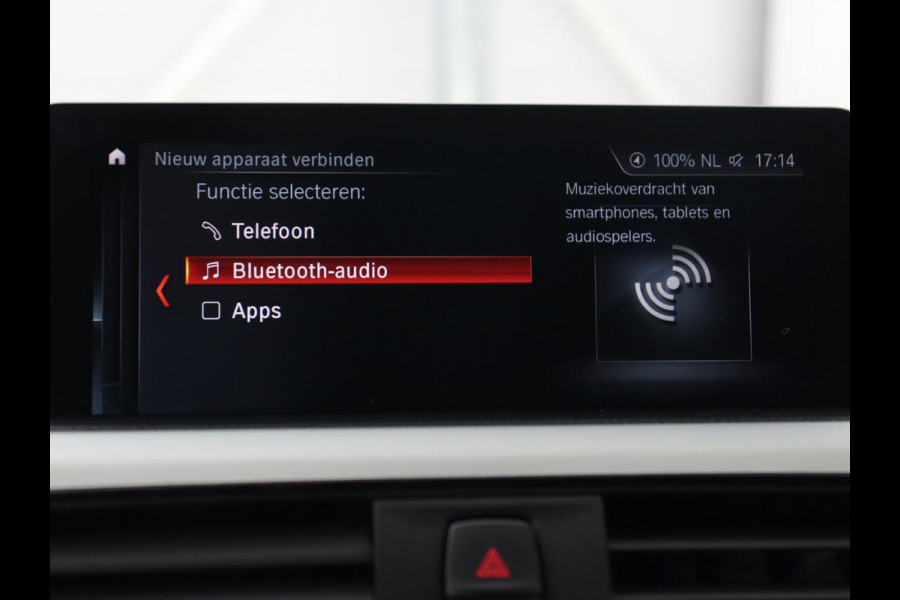 BMW 3 Serie 318i Luxury Edition | Leder | Stoelverwarming | Full LED | Navigatie | Parkeerhulp | Climate control | Bluetooth | Cruise control