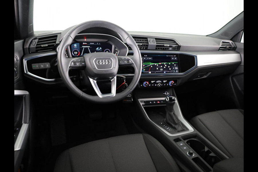 Audi Q3 35 TFSI Advanced Edition 150 pk S-tronic | Verlengde garantie | Navigatie | Gratis Winterset | Achteruitrijcamera | LED koplampen | Stoelverwarming |