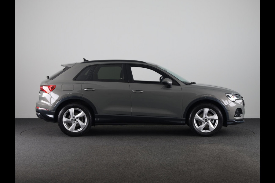Audi Q3 35 TFSI Advanced Edition 150 pk S-tronic | Verlengde garantie | Navigatie | Gratis Winterset | Achteruitrijcamera | LED koplampen | Stoelverwarming |