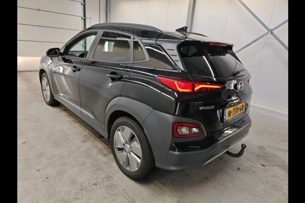 Hyundai Kona EV Fashion 64 kWh | Trekhaak | Navi | Carplay |