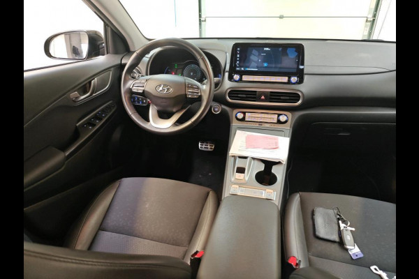Hyundai Kona EV Fashion 64 kWh | Trekhaak | Navi | Carplay |