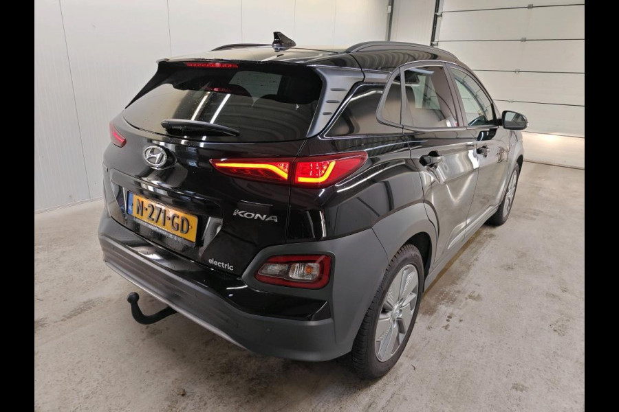 Hyundai Kona EV Fashion 64 kWh | Trekhaak | Navi | Carplay |