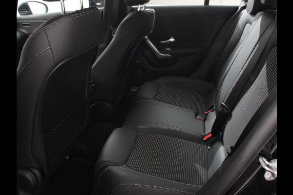 Mercedes-Benz CLA-Klasse Shooting Brake 250 e PHEV Progesive Automaat Navigatie Climate Control Camera Electrisch bedienbare achterklep verwarmbare voorstoelen Adaptive Cruise Control | Dab