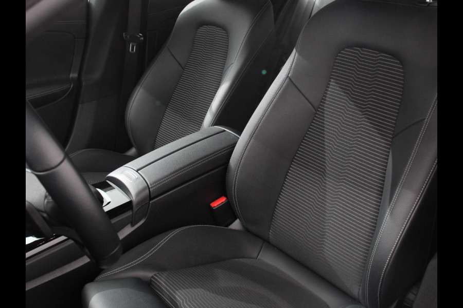 Mercedes-Benz CLA-Klasse Shooting Brake 250 e PHEV Progesive Automaat Navigatie Climate Control Camera Electrisch bedienbare achterklep verwarmbare voorstoelen Adaptive Cruise Control | Dab