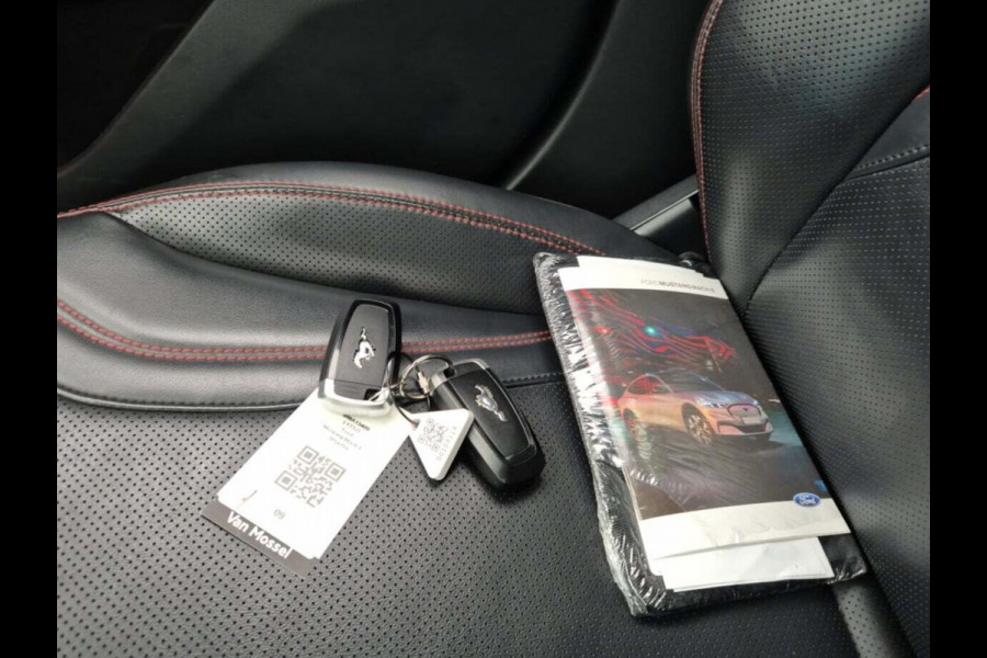 Ford Mustang Mach-E Extended First Edition AWD 98 kWh | Trekhaak | Leder | Navi | B&O Sound | 360 Camera |