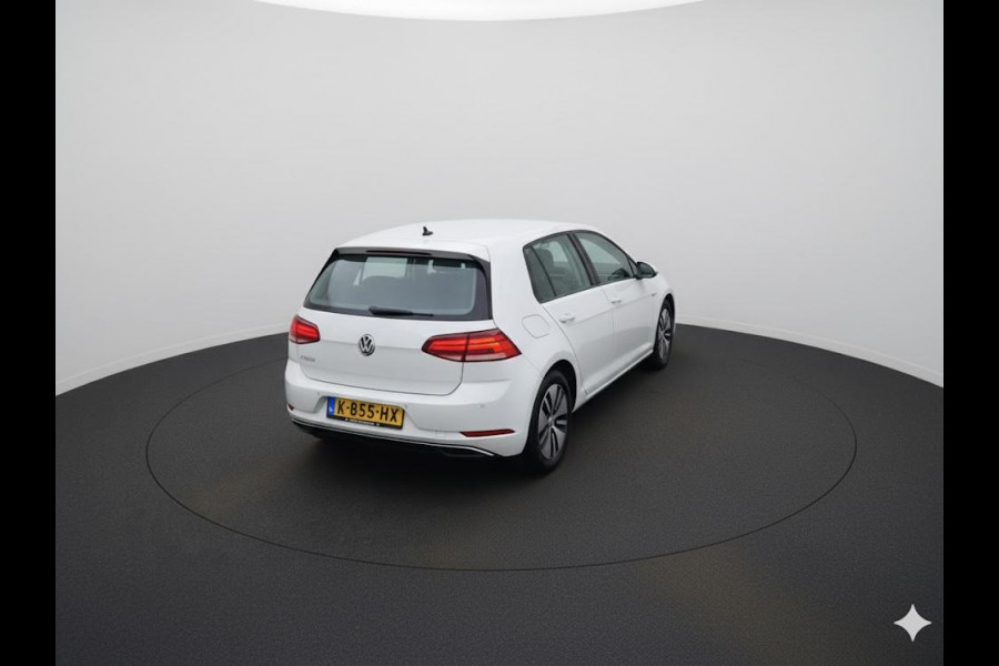 Volkswagen e-Golf E-DITION 136pk | Navi| Parksensors| LM-velgen| LED