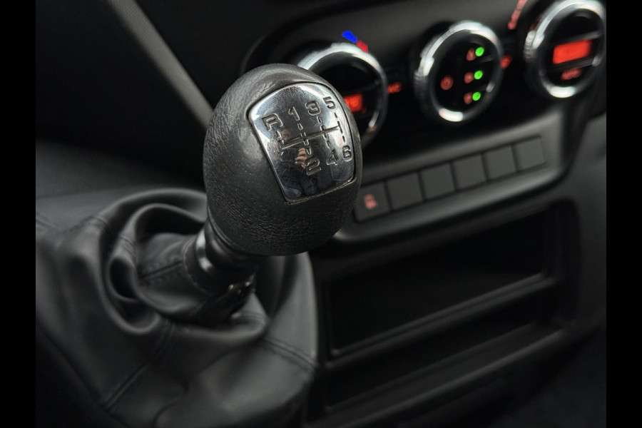 Iveco Daily 35C16V 2.3 410 Bakwagen | Dubbel lucht | Cruisec. | Airco