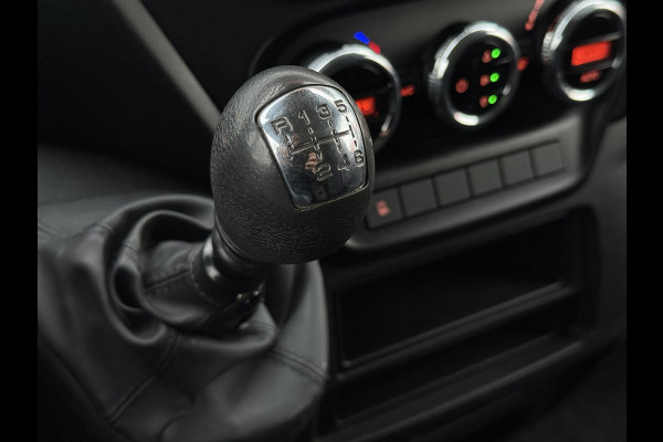 Iveco Daily 35C16V 2.3 410 Bakwagen | Dubbel lucht | Cruisec. | Airco