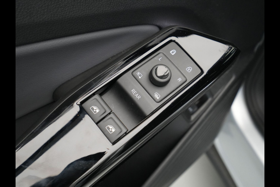 Volkswagen ID.4 Pro Business 77 kWh 286pk Navigatie Camera Stoelverwarming Acc 221