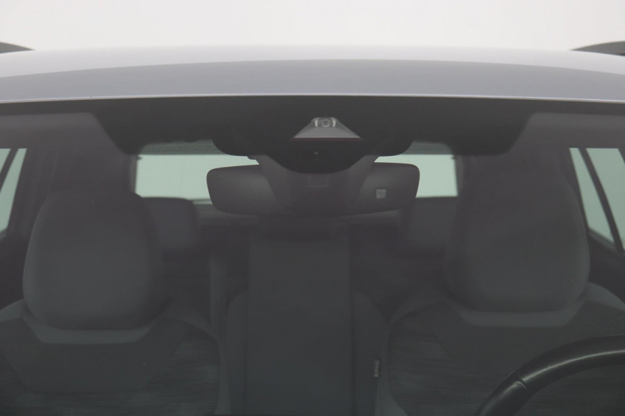 Volkswagen ID.4 Life 77 kWh|SOH 92%|Stoel-/stuurverwarming|ACC