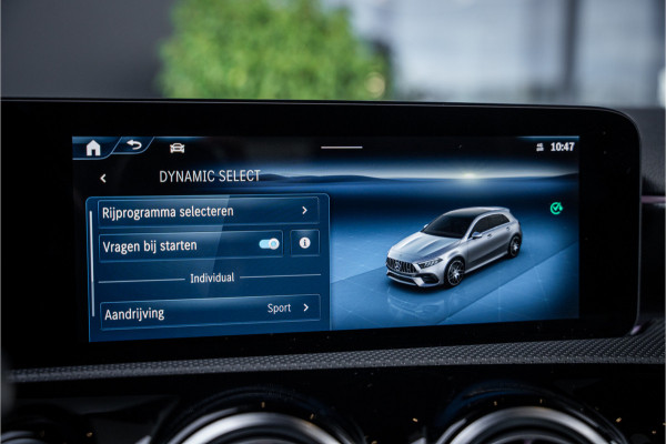 Mercedes-Benz A-Klasse AMG A35 4MATIC - Panorama | Burmester | Keyless | Camera | Stoelverwarming